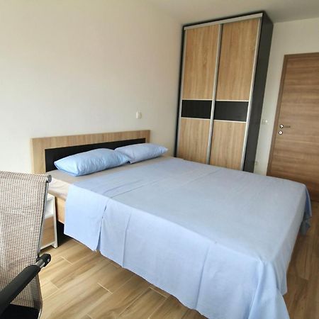 1Bd Sea View Apts Veliki Pjesak "Hajrudin" Добра вода Екстериор снимка