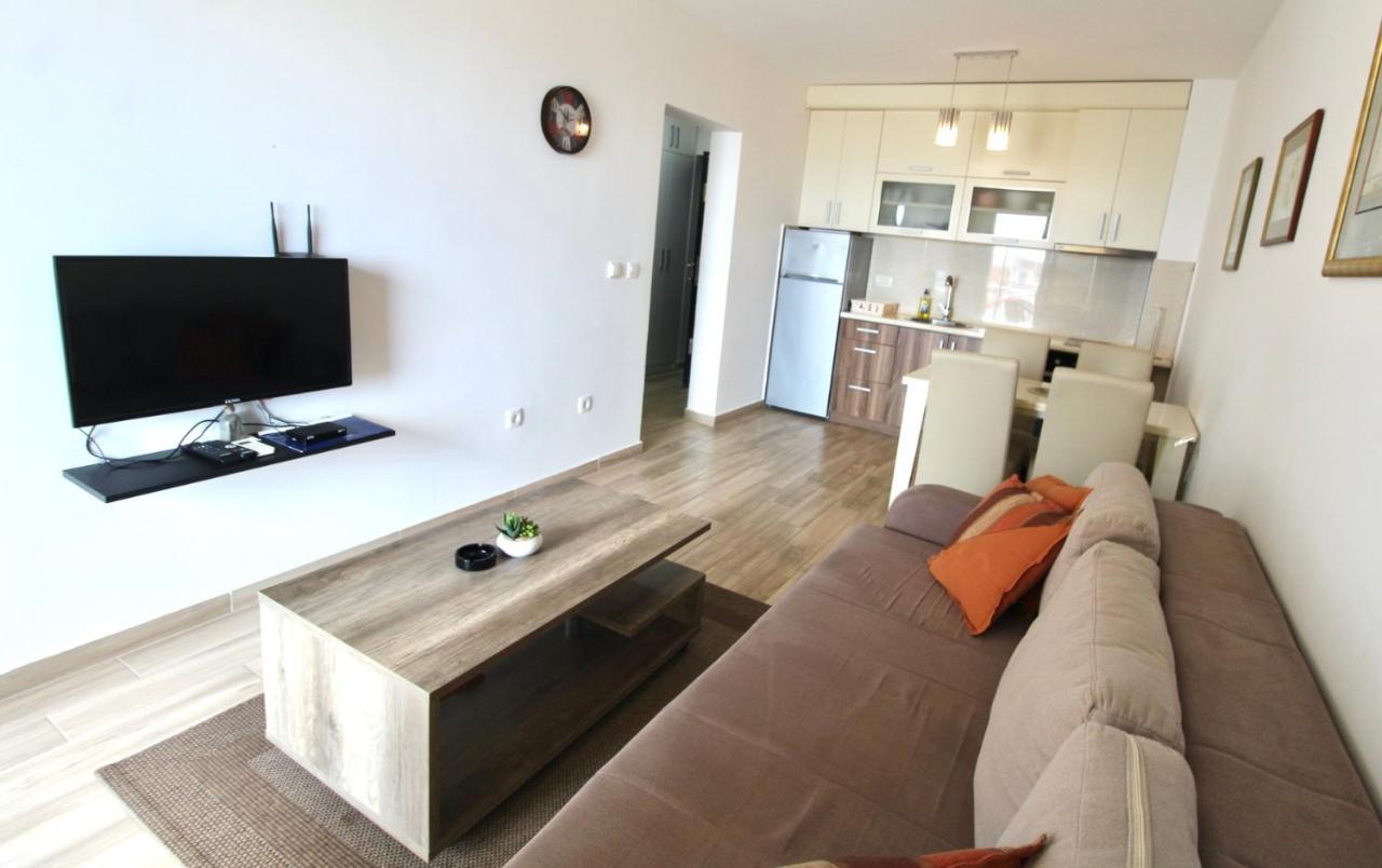 1Bd Sea View Apts Veliki Pjesak "Hajrudin" Добра вода Екстериор снимка